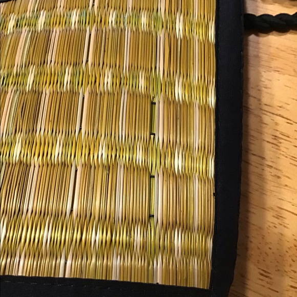 Small Straw Handbag - Picture 6 of 6